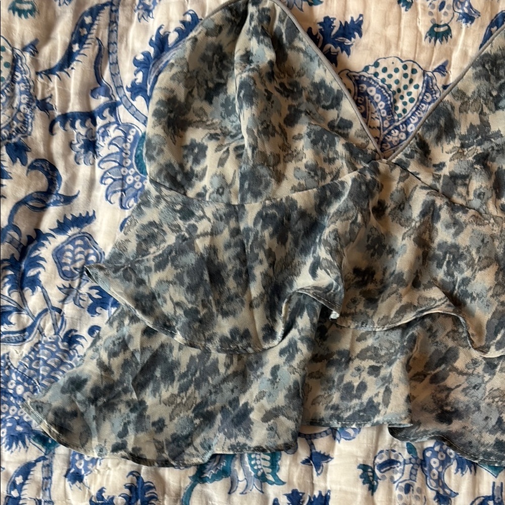 Floral Ruffle Top - Picture 2 of 7